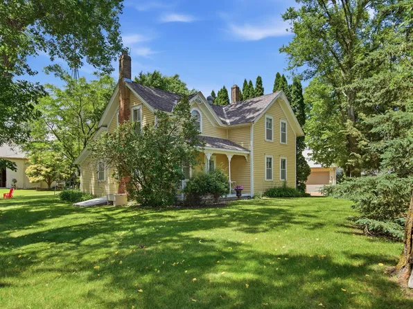 7485 Greenfield Rd, Loretto, MN 55357