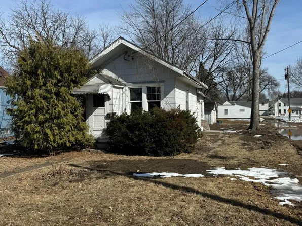 207 6th St NW, Montgomery, MN 56069