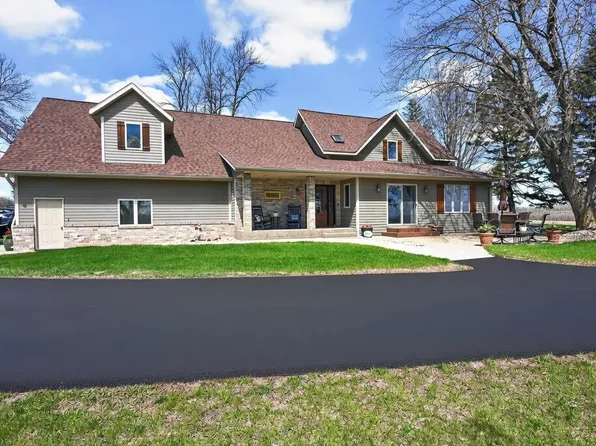 1608 E Lake Jessie Rd SE, Alexandria, MN 56308