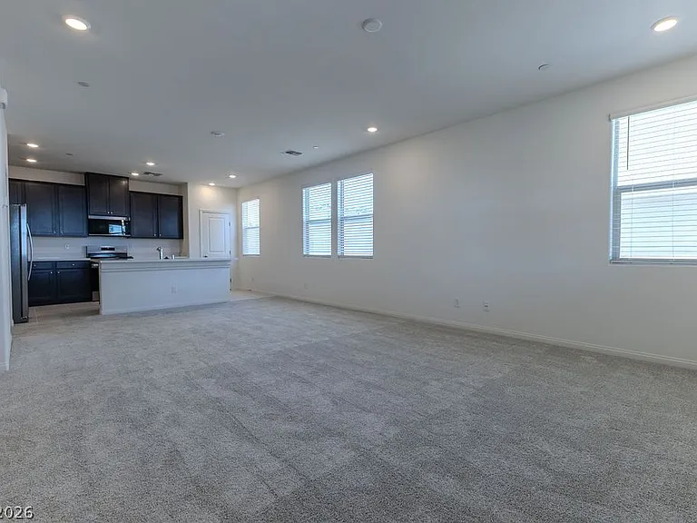 100 Hornbeck Ln — Photo 4