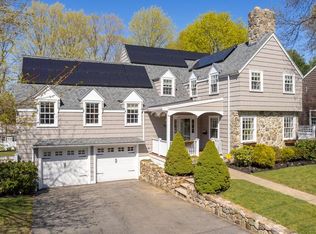 7 Pierrepont Rd, Winchester, MA 01890