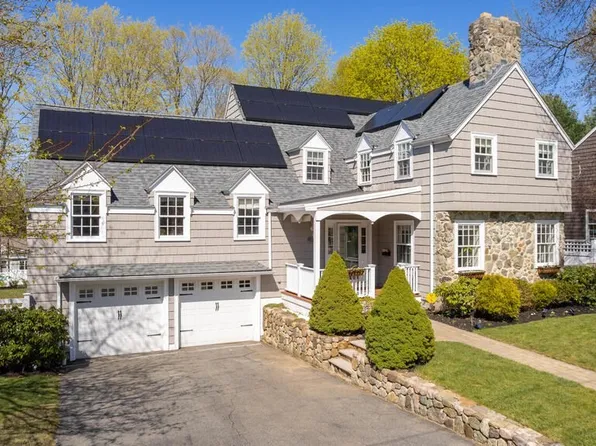 7 Pierrepont Rd, Winchester, MA 01890