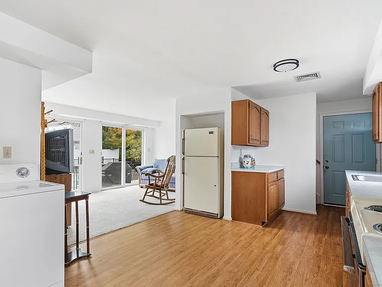 3430 Park Ave — Photo 8