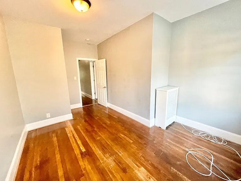 37 Hamilton St #2 — Photo 10