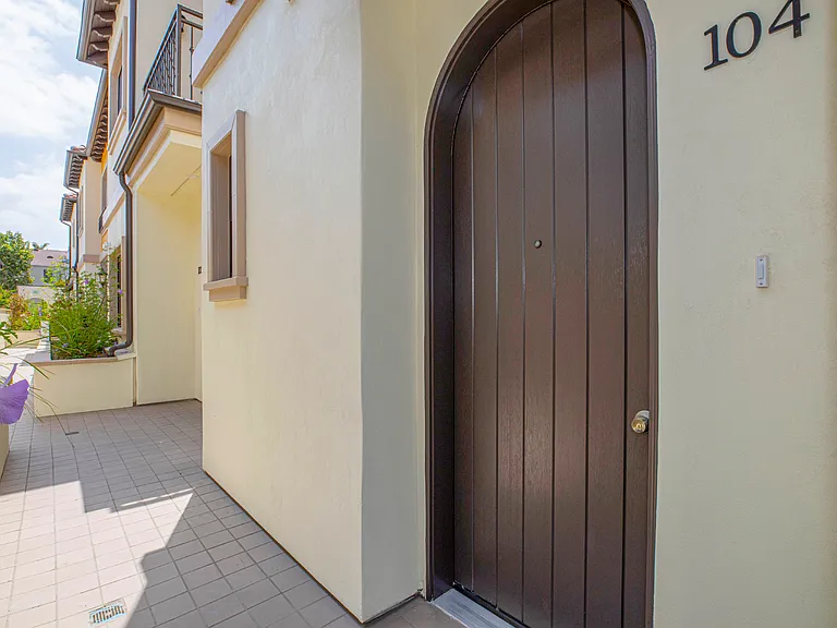 1029 Melrose Ave #104 — Photo 9