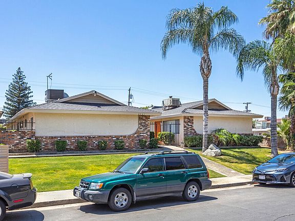 4th image of 2521 Bishop Dr APT M