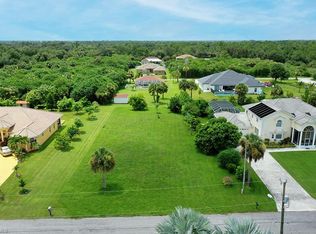 605 Hibiscus Ave, Lehigh Acres, FL 33972
