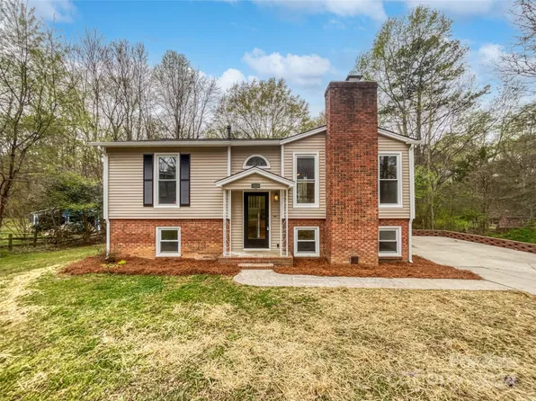 1873 Oak Hollow Rd, Gastonia, NC 28054