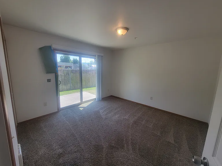 1410 Worden Ave #106 — Photo 4