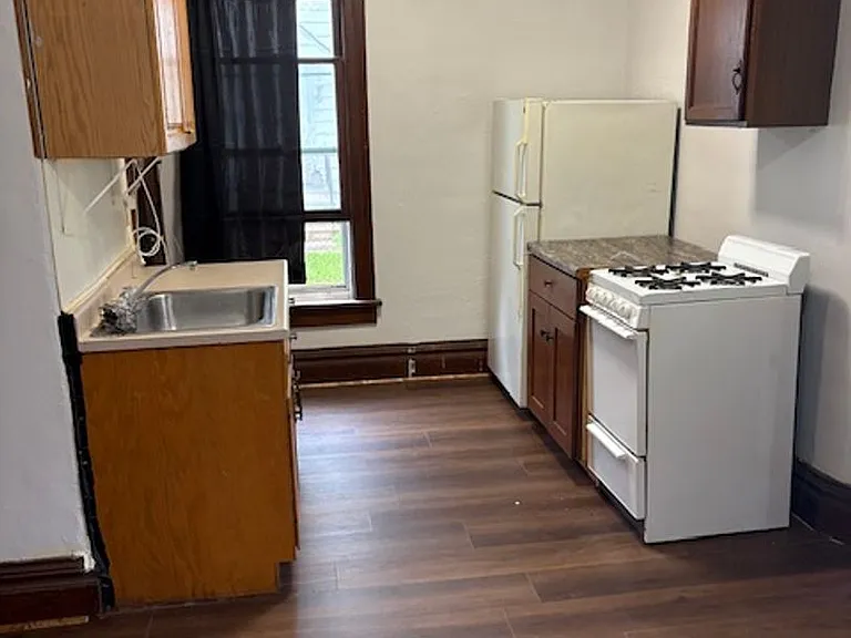 903 Randolph St — Photo 1