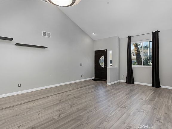 4th image of 1439 Lochaber Ct