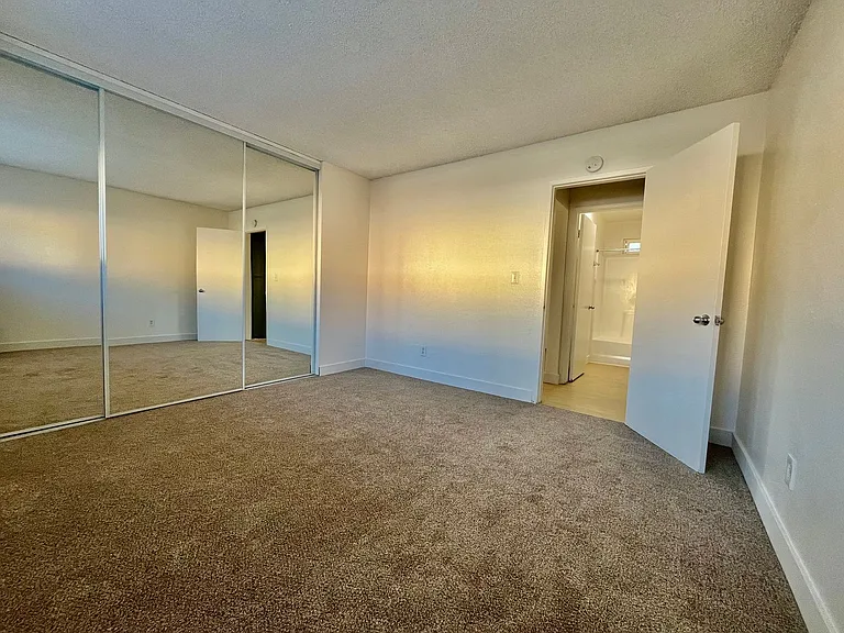 12529 Oak Knoll Rd — Photo 10