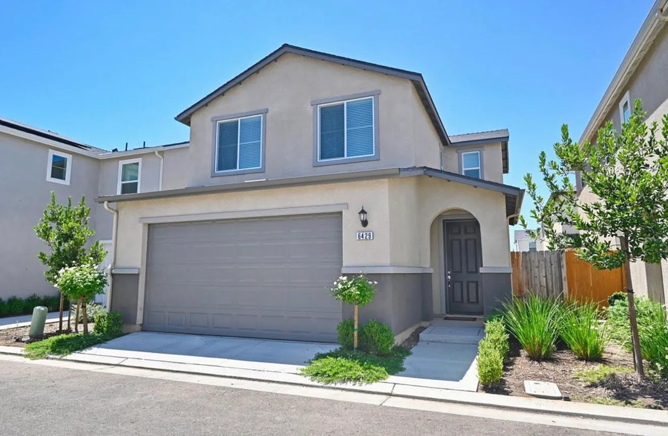 E Moscato Dr, Fresno — Photo 1