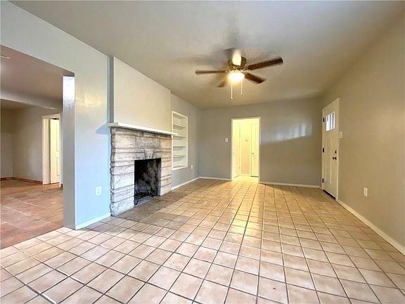 3rd image of 4327 Airport Blvd