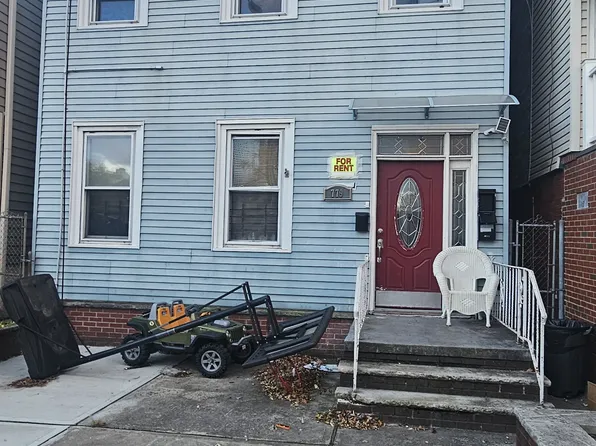 779 Montgomery Street image 12 of 12