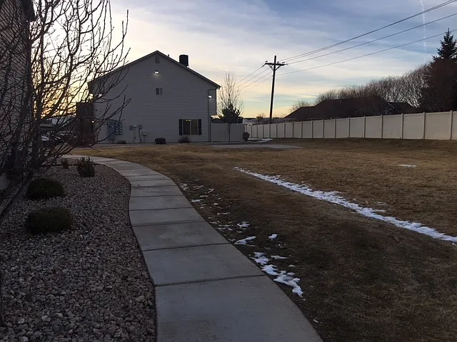 340 W 1425 N #75 — Photo 23
