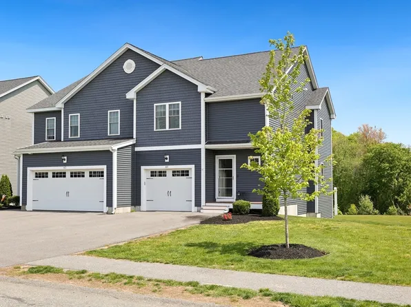 69 Riverside Dr #69, Lakeville, MA 02347