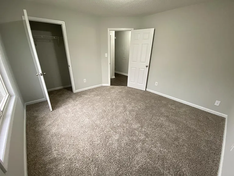 107 Ann Bradley Dr — Photo 9