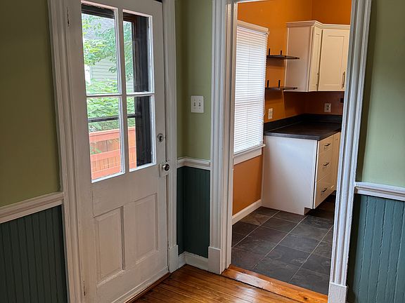 5th image of 127 E Leicester St