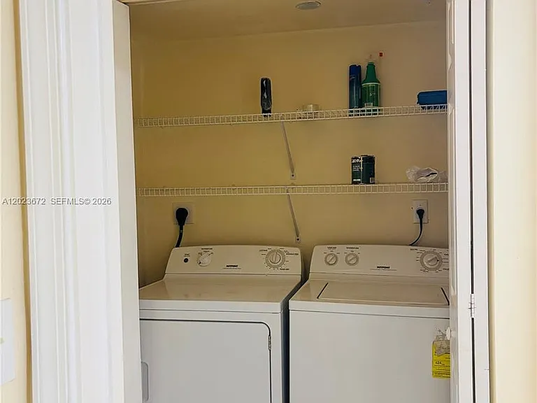631 SW 111th Ln #205 — Photo 9