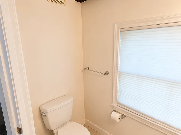 122 Washington St — Photo 15