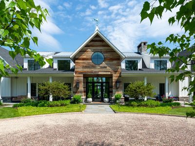 225 Old Farm Rd, Northfield, IL, 60093