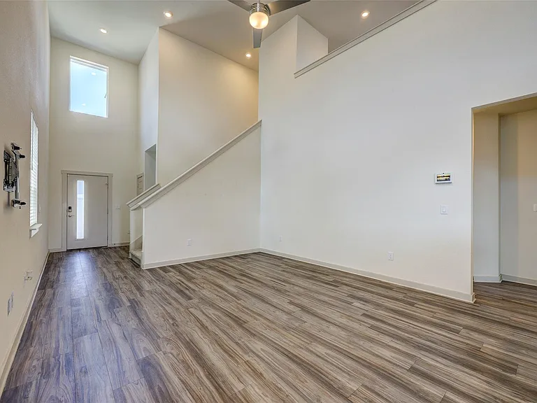 8012 Linda Michelle Ln — Photo 11