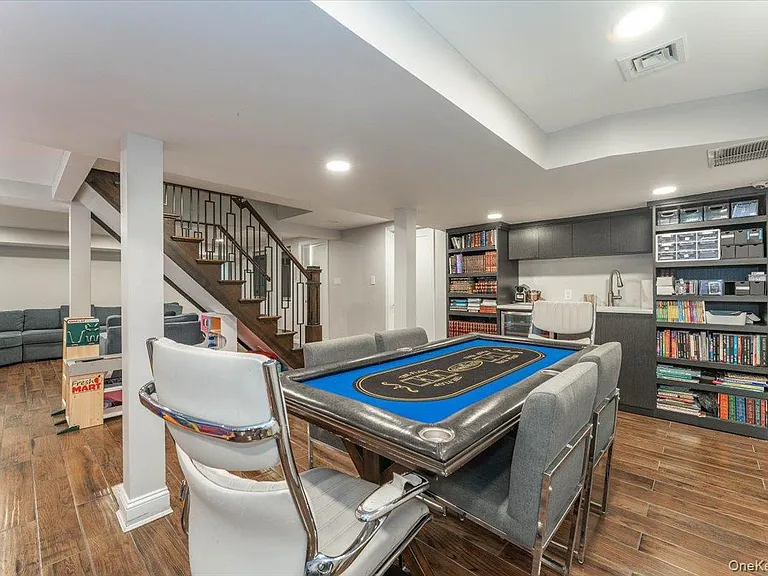 266 Rockaway Tpke — Photo 23