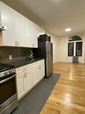 Rented by Dom & E Property Management | media 20