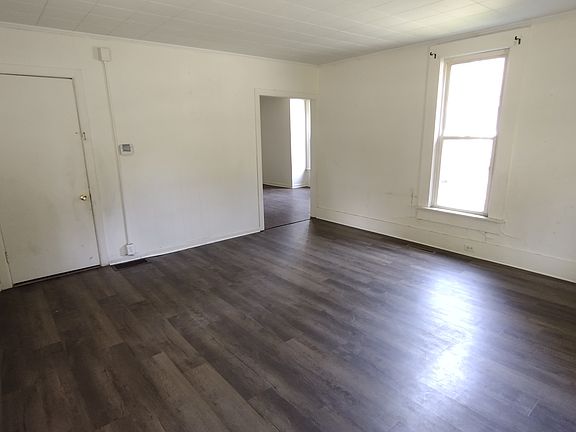 5th image of 700 E High Ave