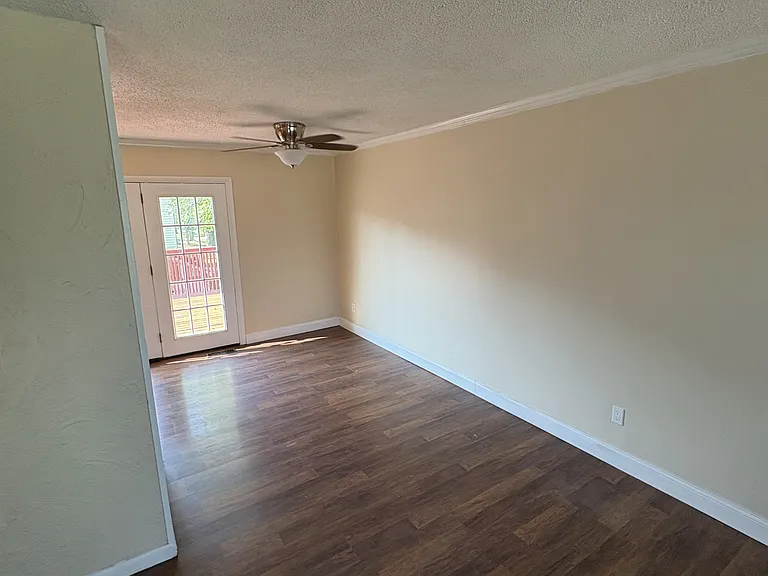 3805 E Fitzgerald Rd — Photo 3