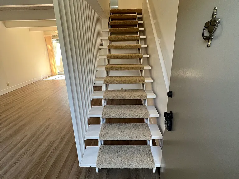 Danville Court Apartments — Photo 15