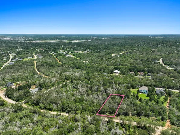 244 Bali Hai Ln, Bastrop, TX 78602
