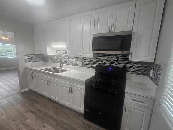 Brand new kitchen Pic #1