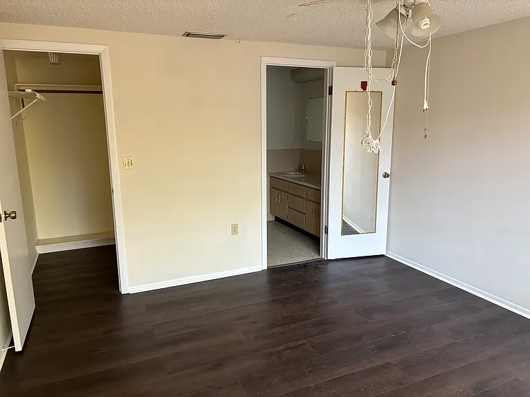 12406 Paddock Ln — Photo 11