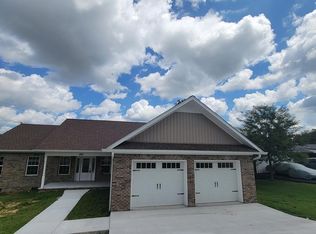 880 Shady Ln, Cookeville, TN 38501