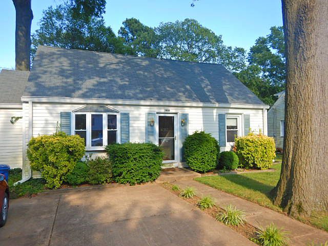 1st image of 2839 Winchester Way