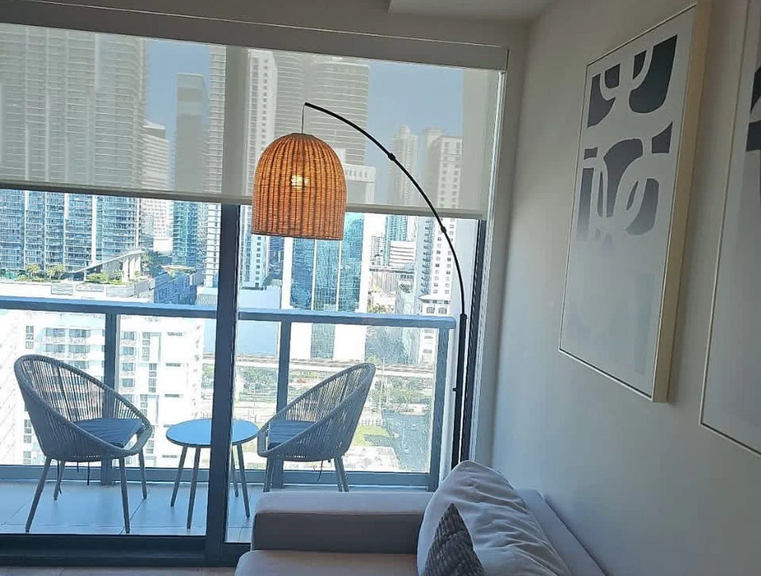 2 bed, 2.0 bath, 742 sqft, $5,032 — Photo 3