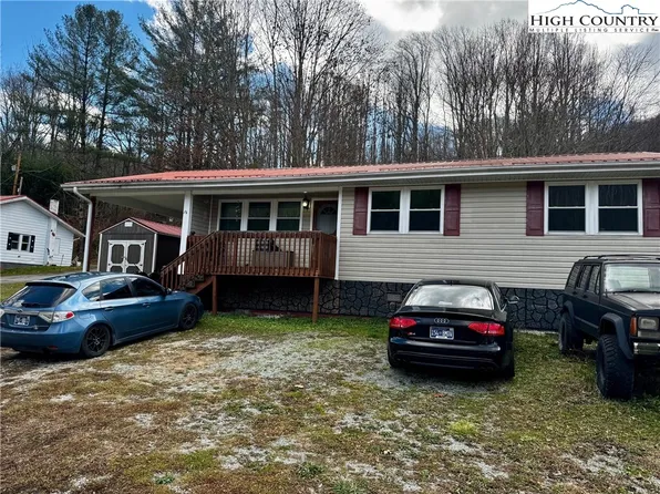 34 Leon Holder Lane, Elk Park, NC 28622