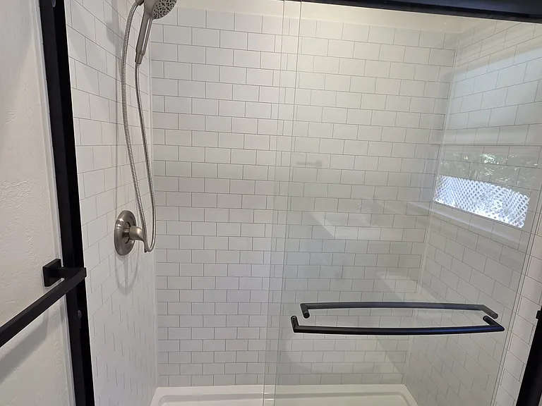 131 N San Pedro Rd — Photo 11