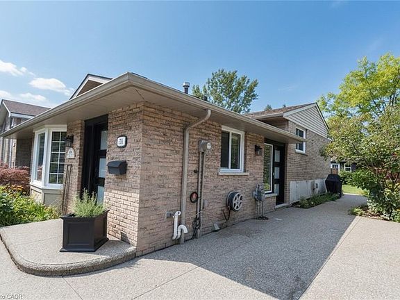 2nd image of 374 Brigadoon Dr
