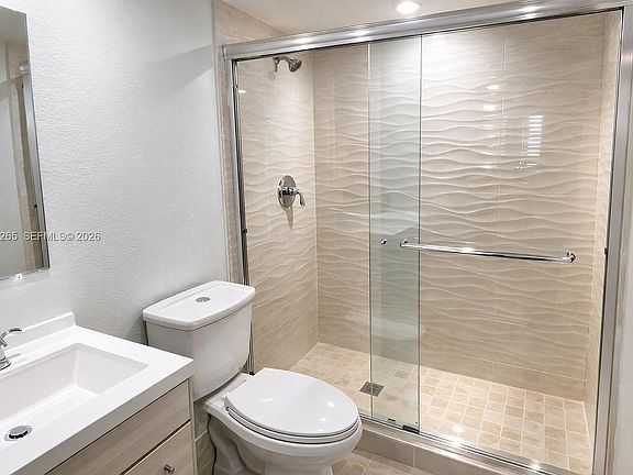 3rd image of 8520 SW 133rd Avenue Rd APT 112