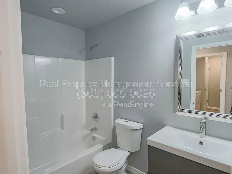 1306 N Clinton Ave #B — Photo 8