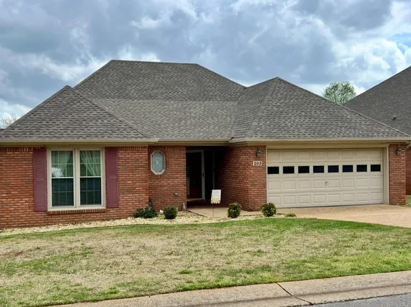 205 Meadowcrest Dr, Florence, AL 35630