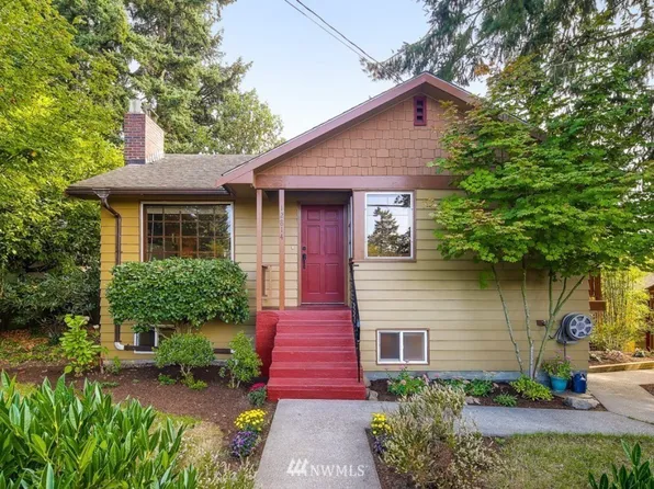12814 Ashworth Ave N, Seattle, WA 98133