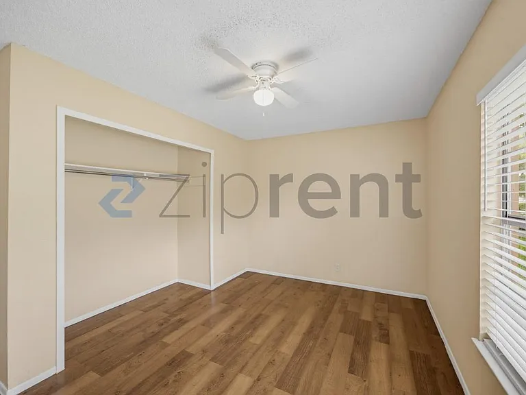 8318 Tuxford — Photo 18