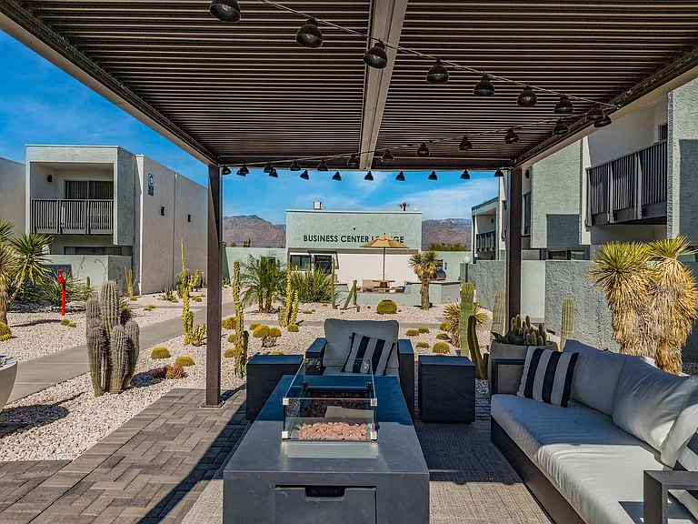 Echo Luxury Apartments — Photo 39