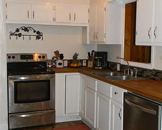 5th image of 821 W Park Ave