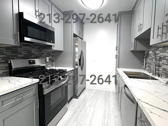 4th image of 420 S Manhattan Pl APT 5