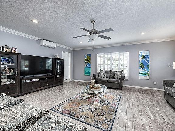 5th image of 4612 W Oakellar Ave
